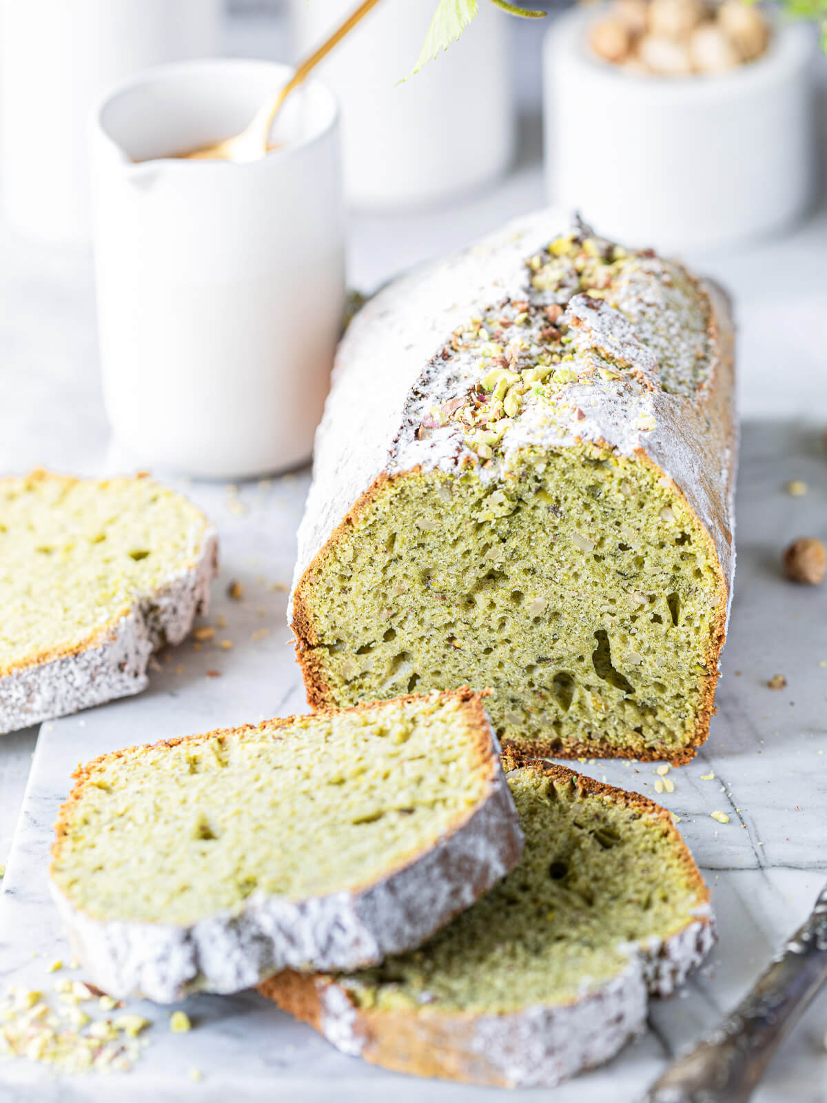Pistazien-Kastenkuchen mit Spinat – Natürlich grün, buttrig-nussig und unverschämt saftig