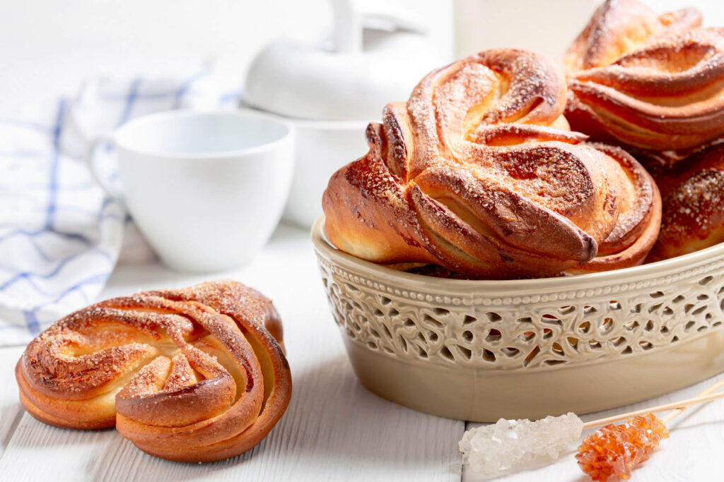 Plyushki – süßes Hefegebäck mit Zucker