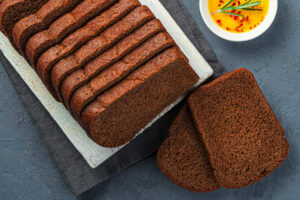 Roggen-Mischbrot aus Sauerteig-Resten