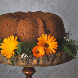 Kürbis-Gugelhupf mit Schokodrops