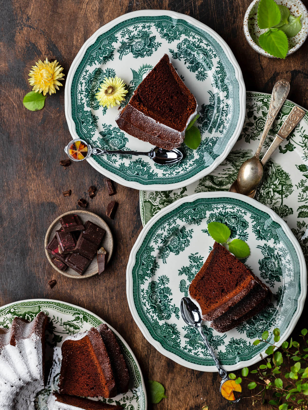 Saftiger Schokoladen-Bundt-Kuchen mit dunklem Bier