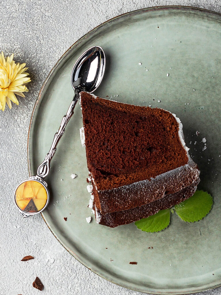Saftiger Schokoladen-Bundt-Kuchen mit dunklem Bier