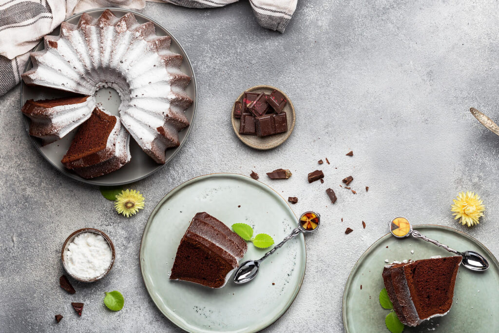 Saftiger Schokoladen-Bundt-Kuchen mit dunklem Bier