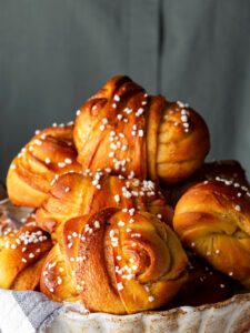 Schwedische Kürbisbrötchen mit Kardamom