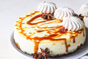 Vanille-Cheesecake mit Karottenkuchen-Boden