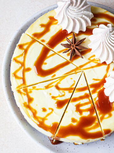 Vanille-Cheesecake mit Karottenkuchen-Boden