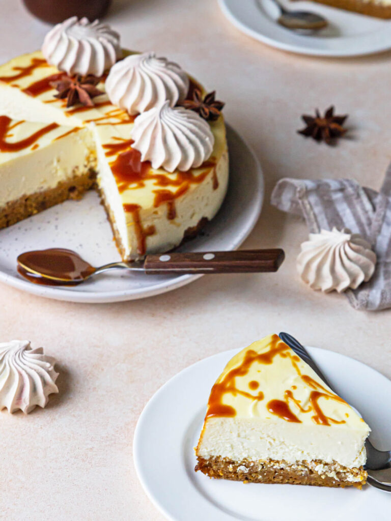 Vanille-Cheesecake mit Karottenkuchen-Boden