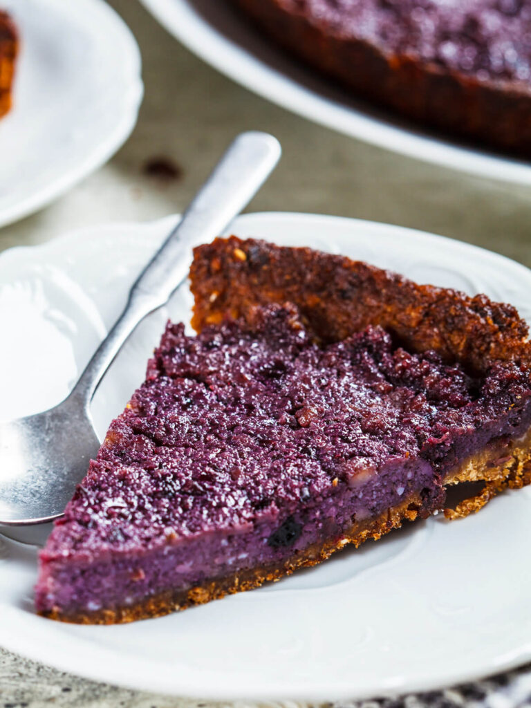 Vegane Beerentarte – Mandel-Hafer-Mürbeteig & Waldbeeren-Füllung
