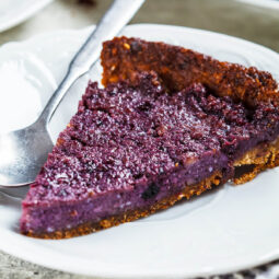 Vegane Beerentarte – Mandel-Hafer-Mürbeteig & Waldbeeren-Füllung