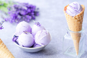 Veganes Lavendeleis – Cremiges pflanzliches Eis