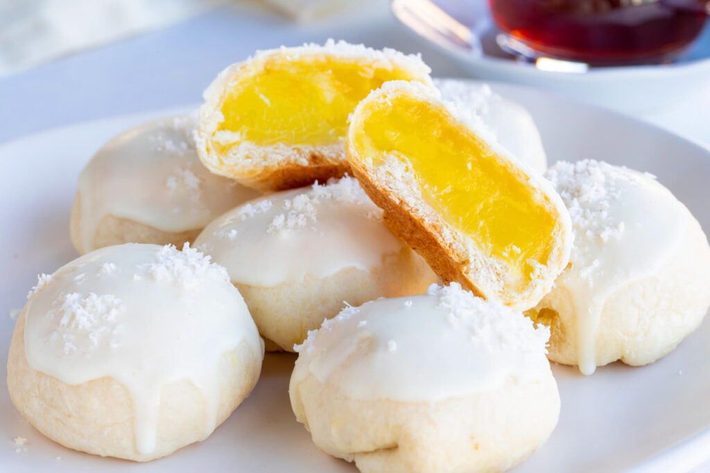 Zitronenkekse mit Lemon-Curd-Füllung