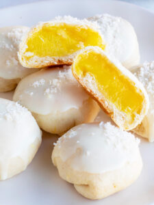 Zitronenkekse mit Lemon-Curd-Füllung