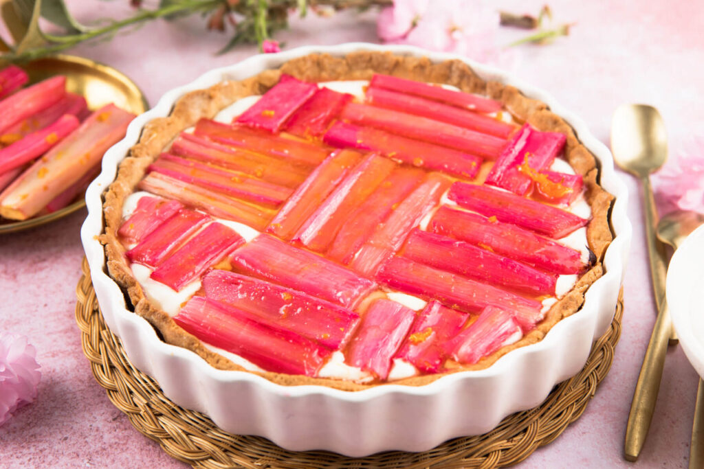 Rhabarbertarte mit Crème-fraîche-Füllung