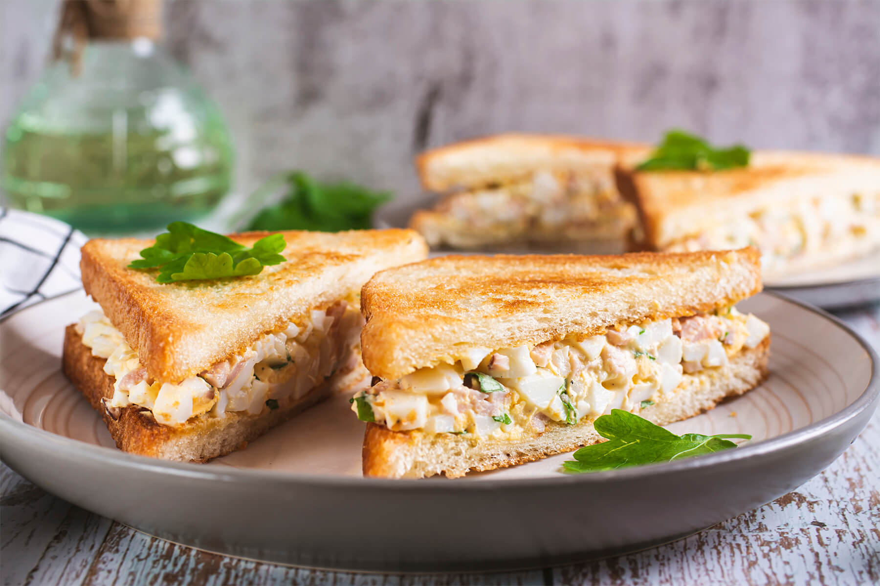 Chopped Egg Bacon Sandwich Draufsicht