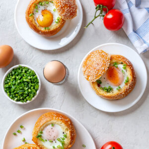 Eier-Brötchen serviert