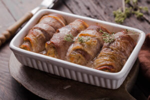 Fleischröllchen mit Beilagen