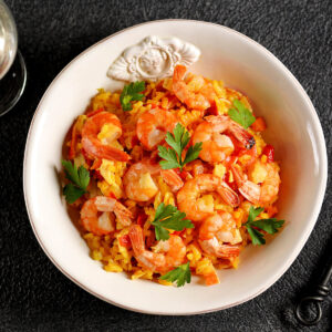Garnelen-Risotto mediterran mit Tomaten und Paprika