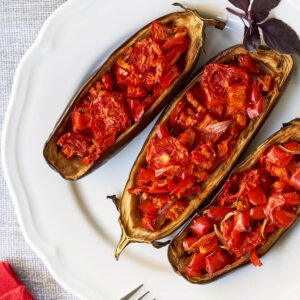 Gefüllte Auberginen mit Tomaten-Paprika