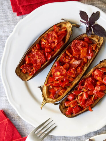 Gefüllte Auberginen mit Tomaten-Paprika