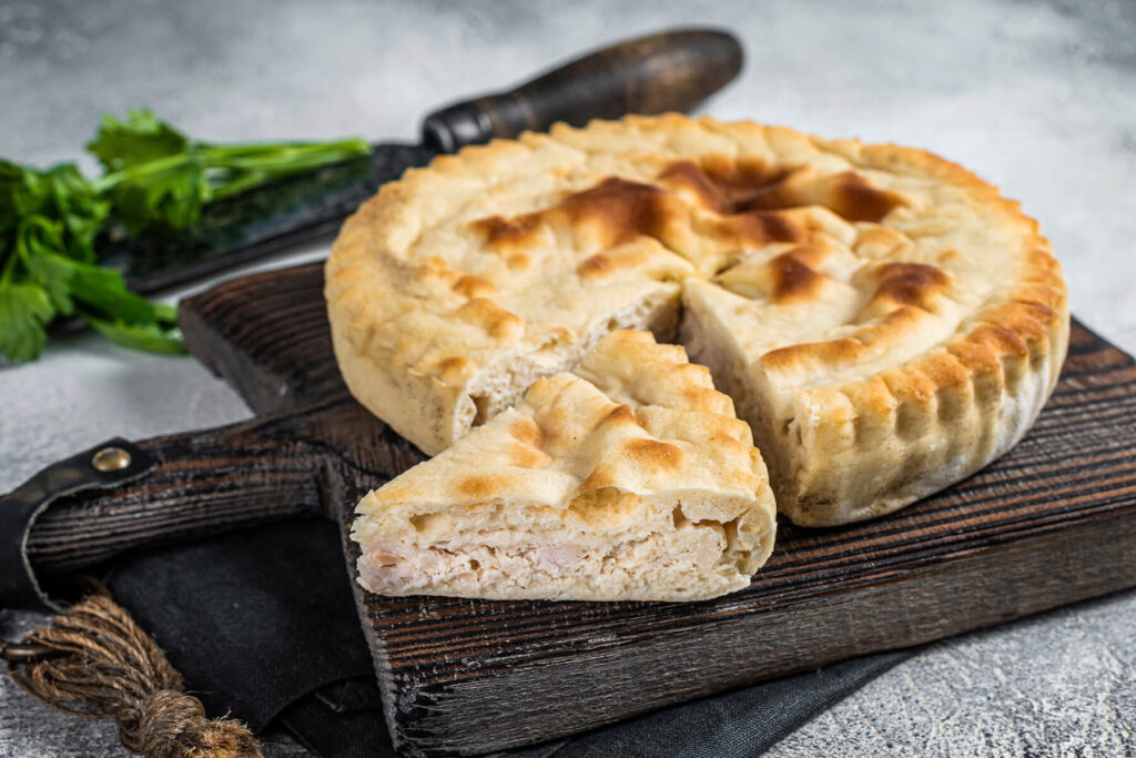 Hähnchen-Kubdari – georgischer geschlossener Hähnchen-Fladen-Pie