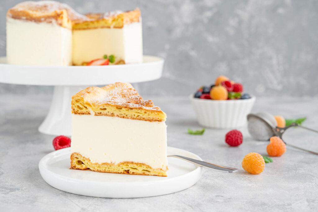 Karpatka – Polnischer Brandteigkuchen mit cremiger Puddingfüllung
