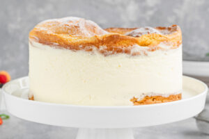 Karpatka – Polnischer Brandteigkuchen mit cremiger Puddingfüllung