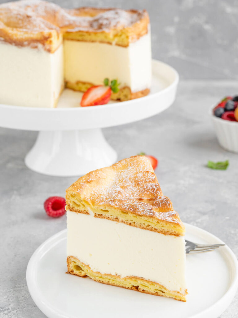 Karpatka – Polnischer Brandteigkuchen mit cremiger Puddingfüllung