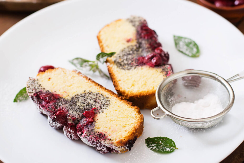 Kirsch-Mohn-Kastenkuchen – Saftiger Rührkuchen