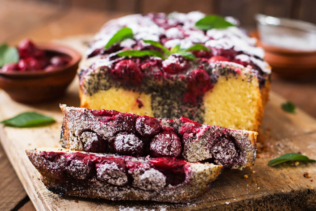Kirsch-Mohn-Kastenkuchen – Saftiger Rührkuchen