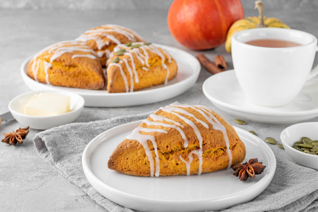 Kürbis-Scones geformt