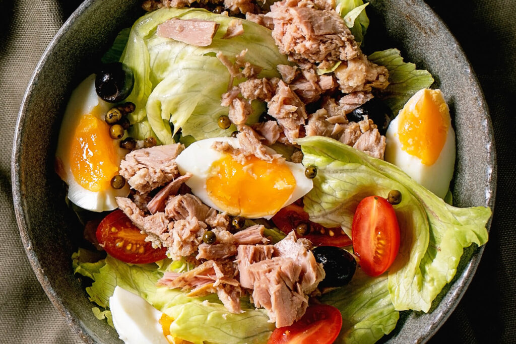 Nizza-Salat mit Thunfisch – Klassiker von der Côte d'Azur mit aromatischer Vinaigrette