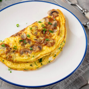 Pilz-Omelett halbmondförmig mit Champignons