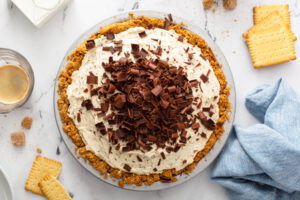 Ricotta-Schokoladen-Cannoli-Pie - Kuchen ohne Backen mit Keksboden