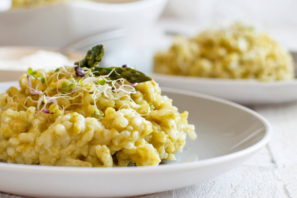 Cremiges Spargel-Risotto mit Parmesan und Taleggio – Italienisches Frühlingsrezept