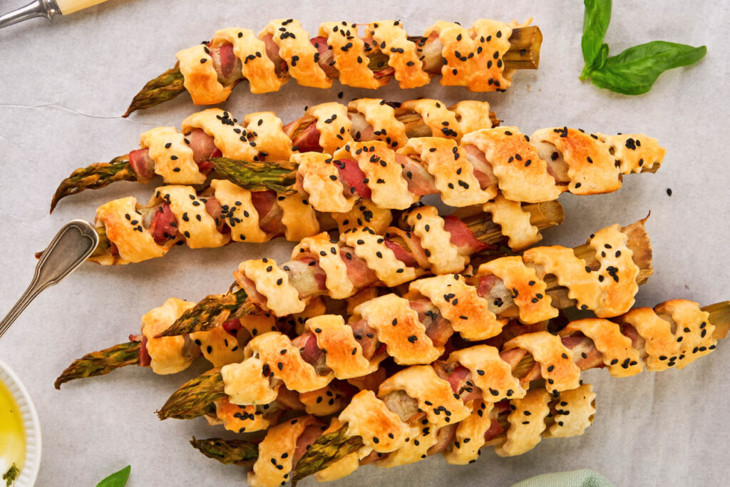Spargel-Speck-Spiralen aus Blätterteig