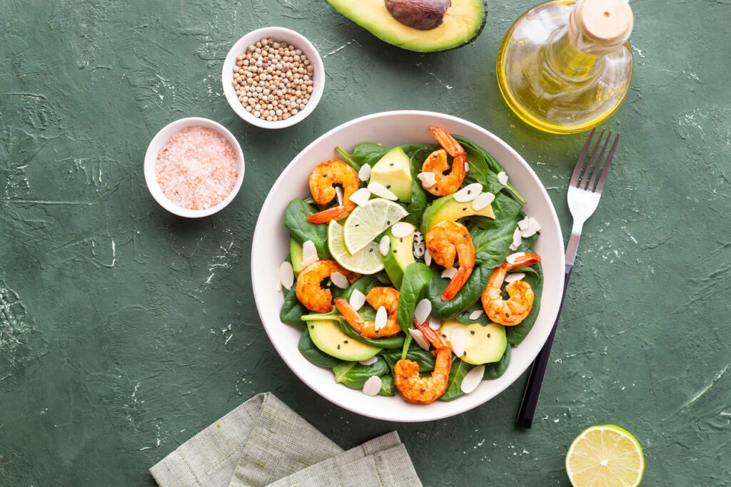 Spinat-Garnelen-Salat Komponenten