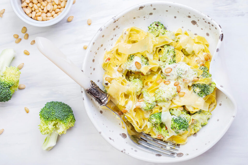 Tagliatelle mit Brokkoli-Pesto