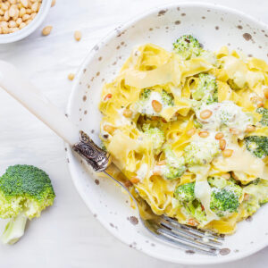 Tagliatelle mit Brokkoli-Pesto