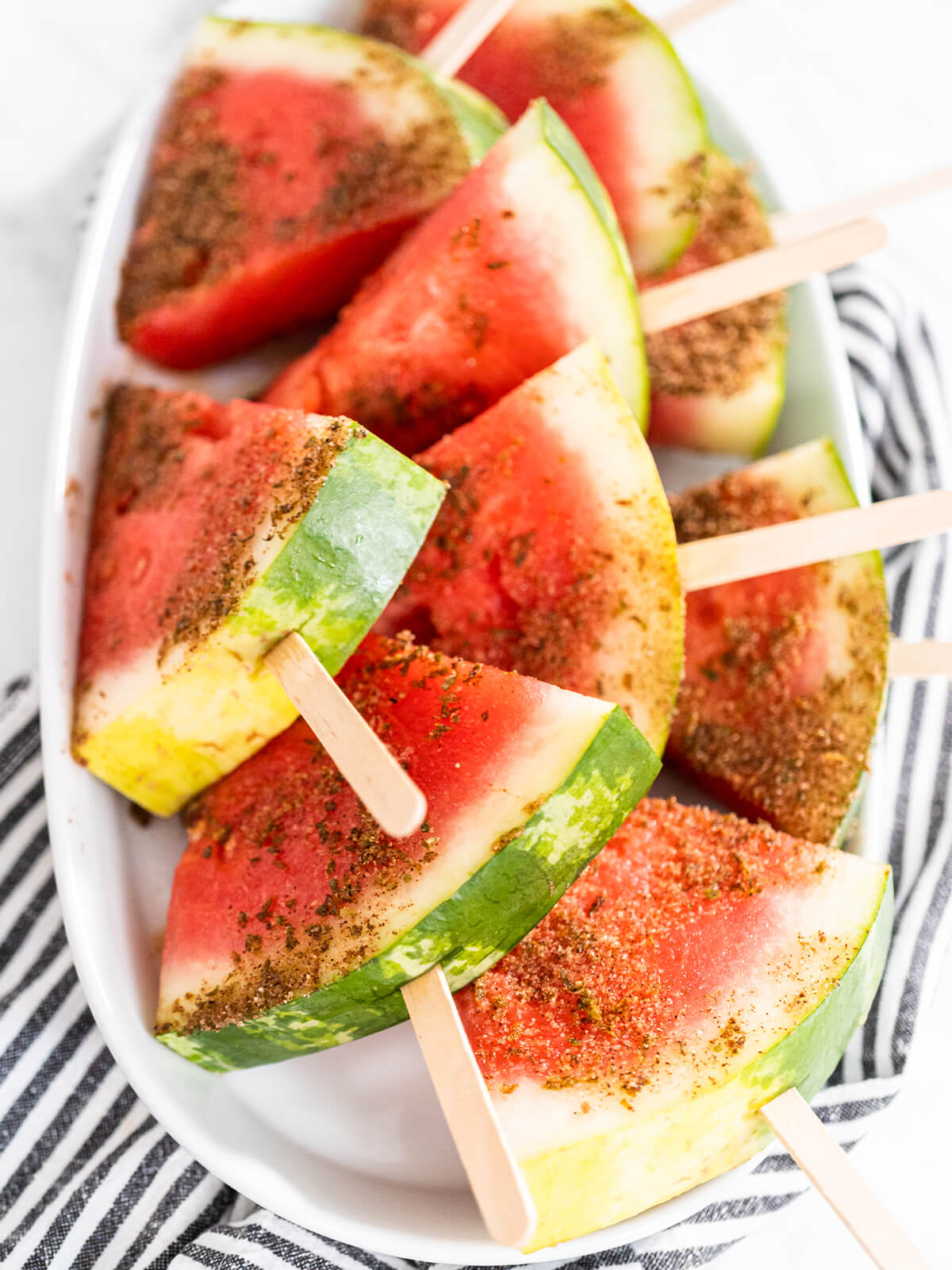 Mexikanische Wassermelonen-Pops mit Chili und Limette