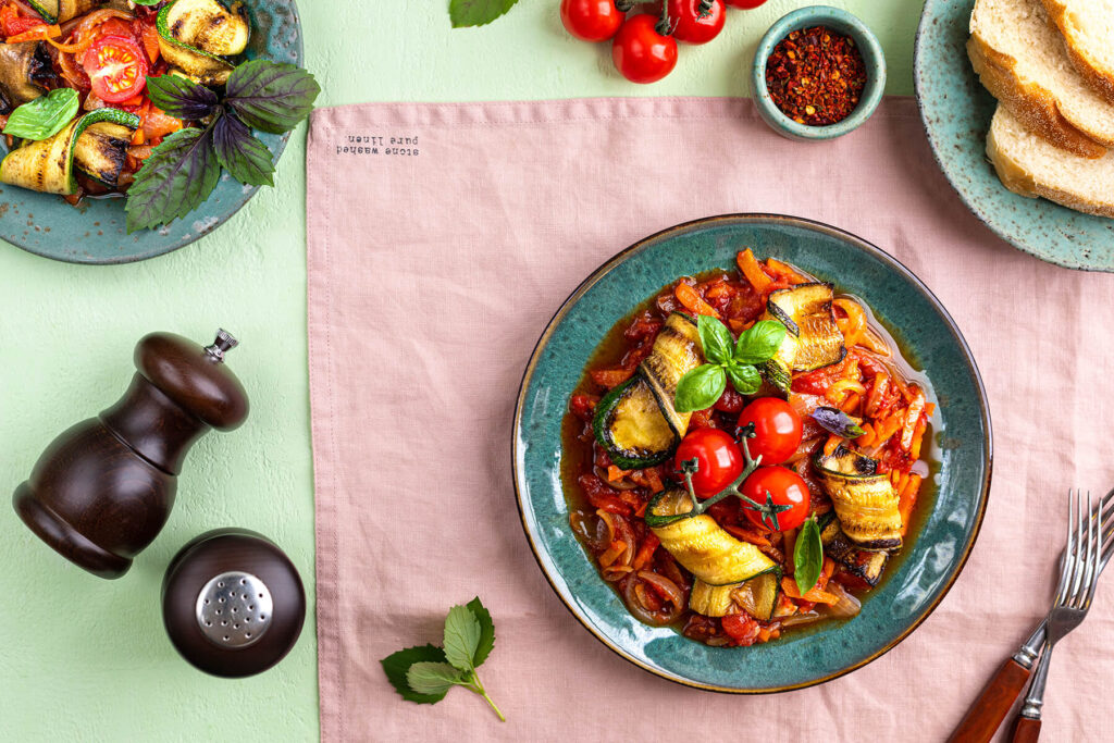 Zucchini-Gemüse-Pfanne in Tomatensauce