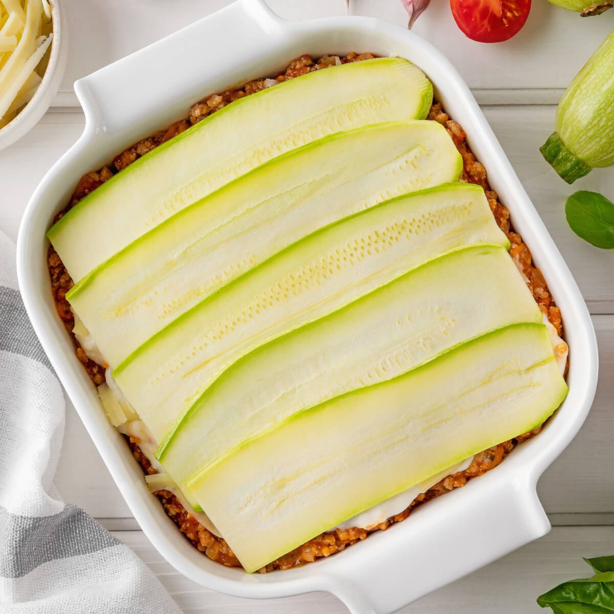 Zucchini-Lasagne Schichten im Anschnitt