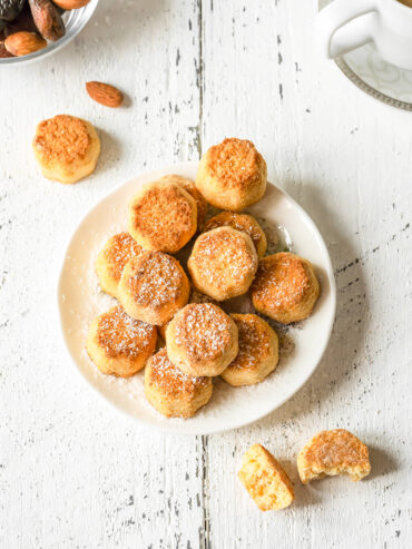 Amaretti Morbidi – die weichen italienischen Mandel-Plätzchen aus drei Zutaten