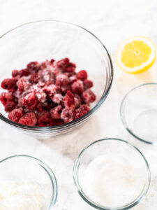 Himbeer-Tortenfüllung Rezept (Raspberry Cake Filling): Fruchtig-säuerliche Grundzutat für Torten, Cheesecakes und Cremes