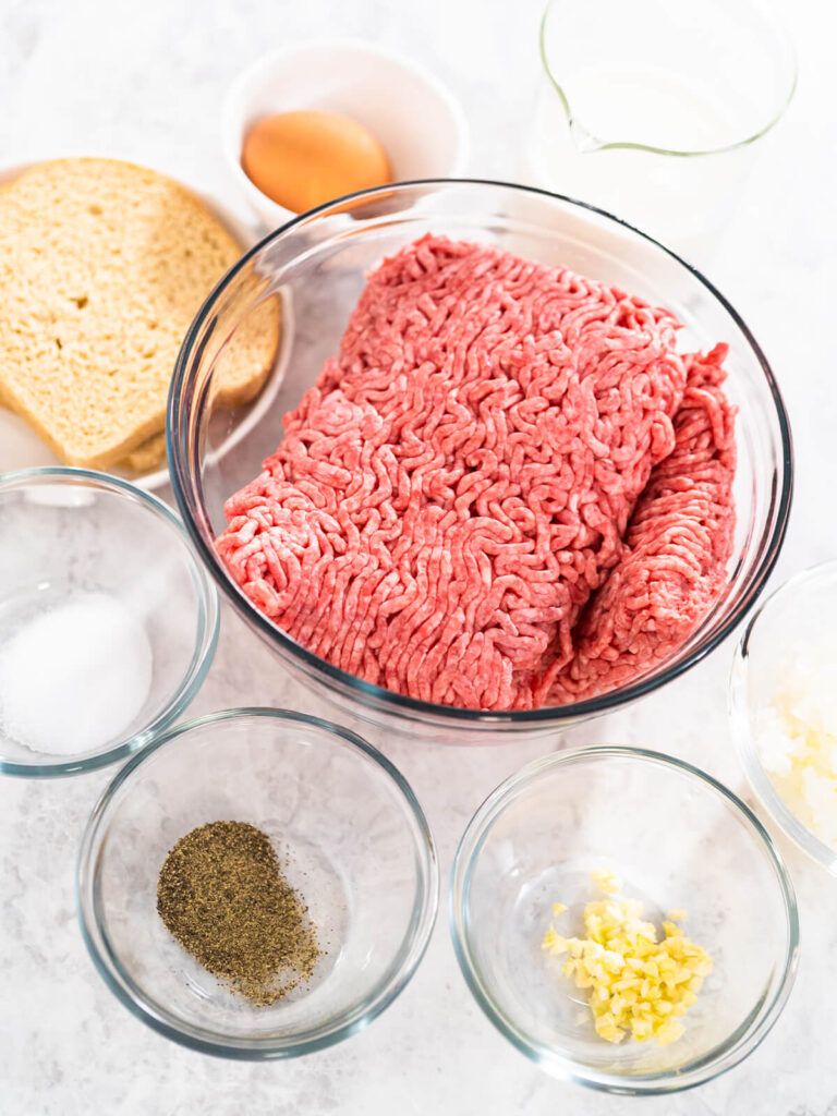 Klassischer Hackbraten mit süß-säuerlicher Tomaten-Senf-Glasur – die saftige Familien-Hauptmahlzeit aus dem Ofen
