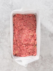 Klassischer Hackbraten mit süß-säuerlicher Tomaten-Senf-Glasur – die saftige Familien-Hauptmahlzeit aus dem Ofen