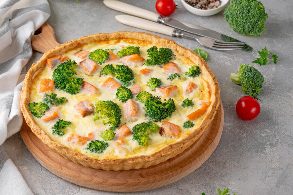 Lachs-Brokkoli-Quiche mit Sahne-Käse-Guss