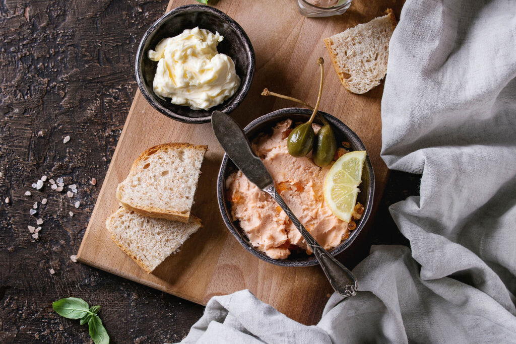 Lachs-Pâté mit Kapern