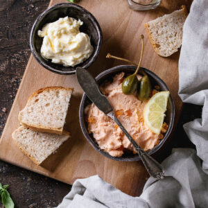 Lachs-Pâté mit Kapern