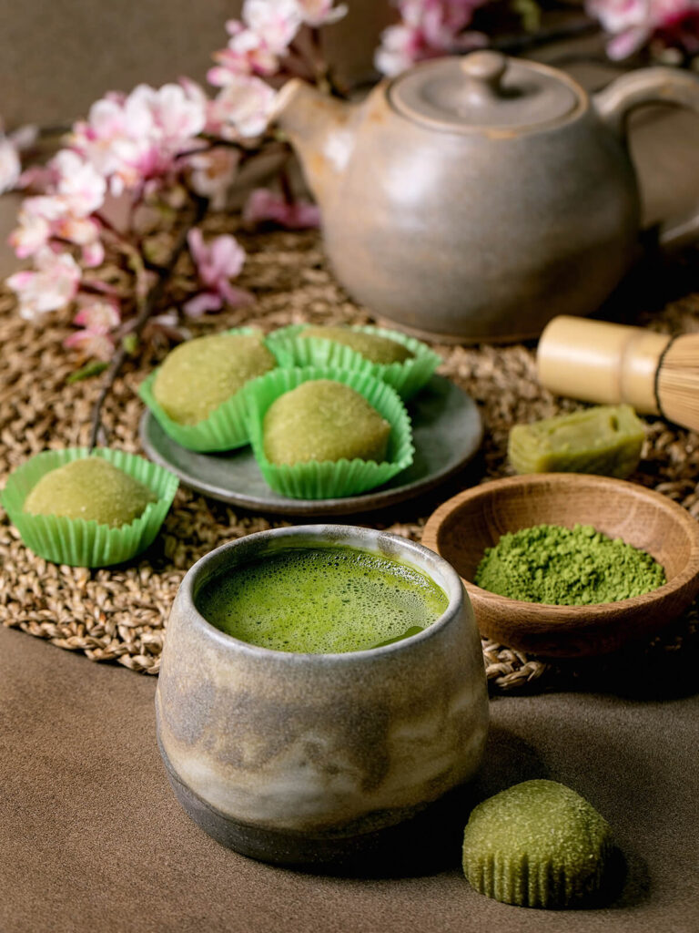Matcha-Mochi – das japanische Süßreis-Dessert mit zeremoniellem Matcha-Tee