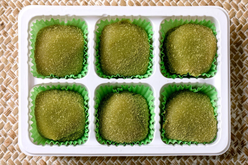 Matcha-Mochi – das japanische Süßreis-Dessert mit zeremoniellem Matcha-Tee